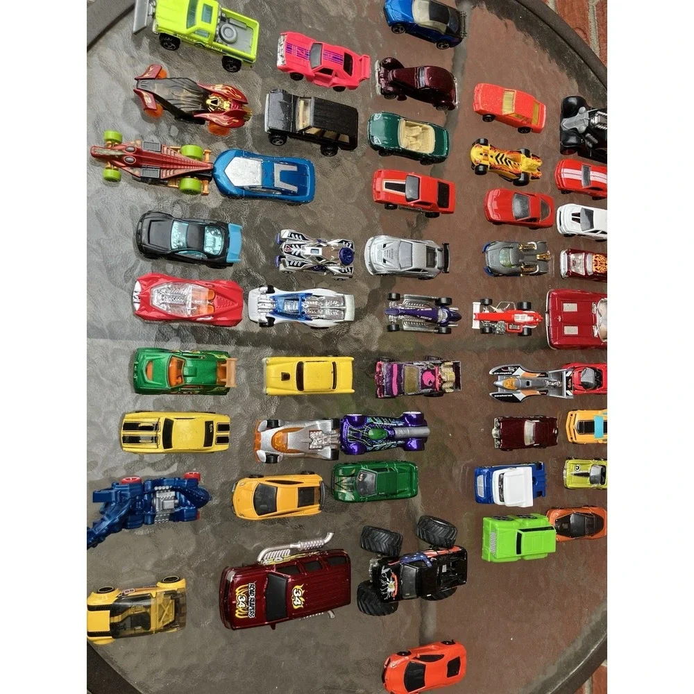 Huge Lot of 40+ Pieces Vintage Matchbox-Hot Wheels Original
